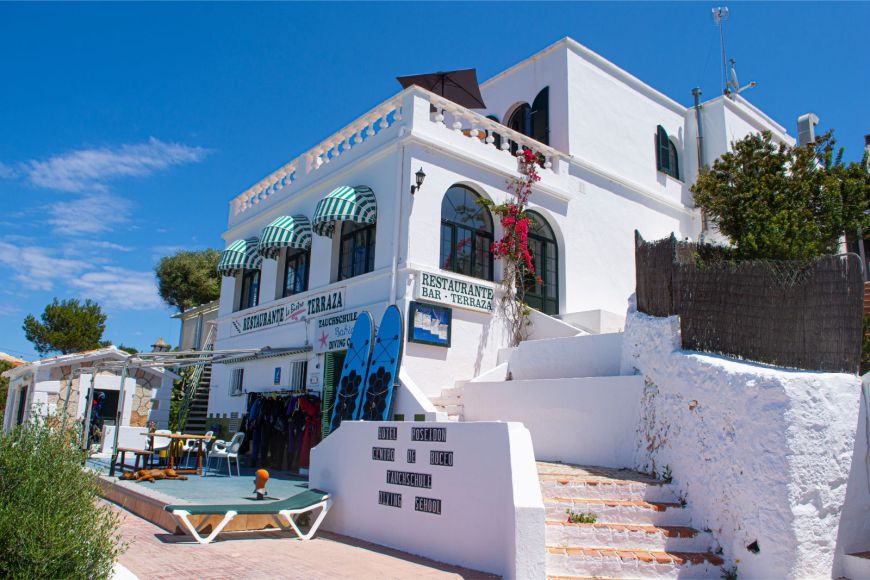 Historia viva y esencia de una casa familiar frente al mar